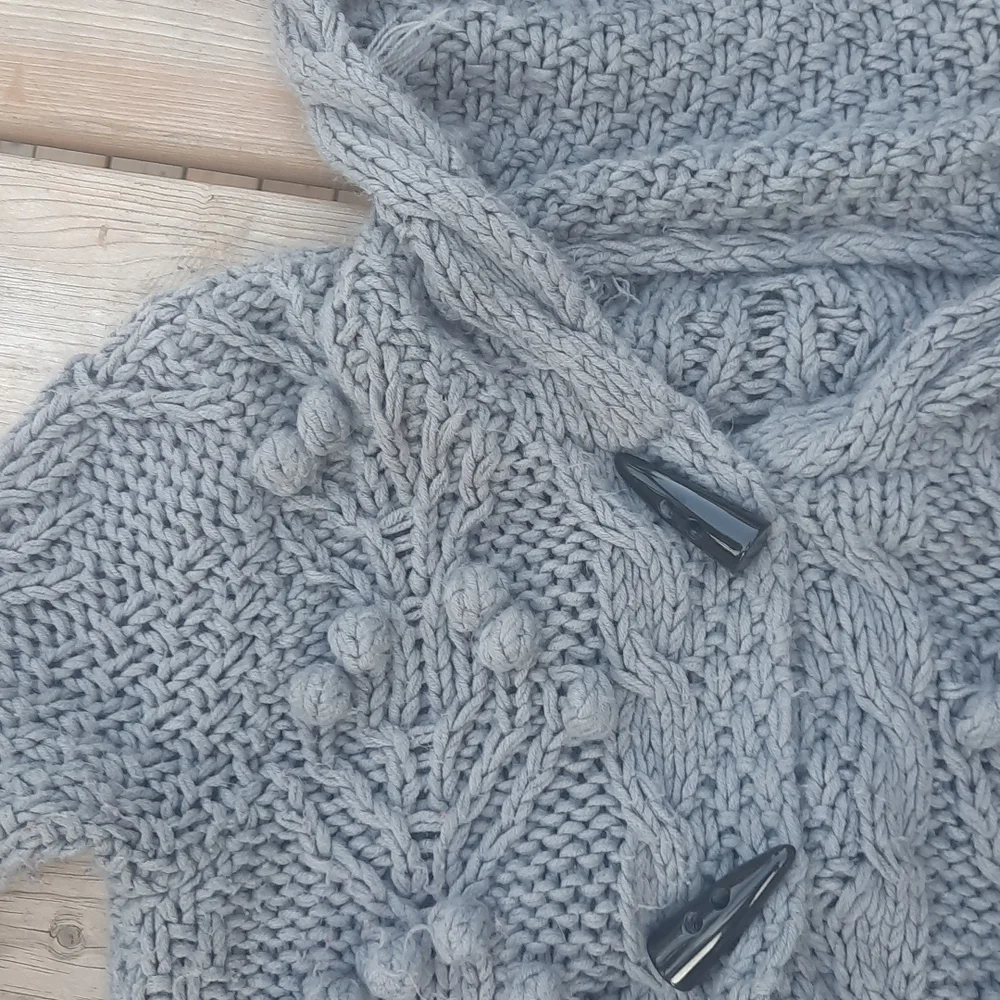 Sweater - Picture 2 of 8